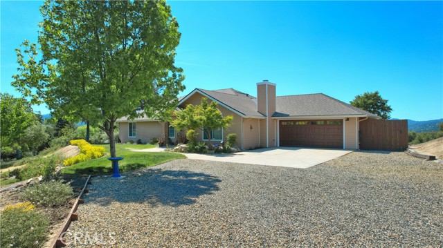 Detail Gallery Image 3 of 44 For 47457 Miami Highlands Dr, Oakhurst,  CA 93644 - 3 Beds | 2 Baths
