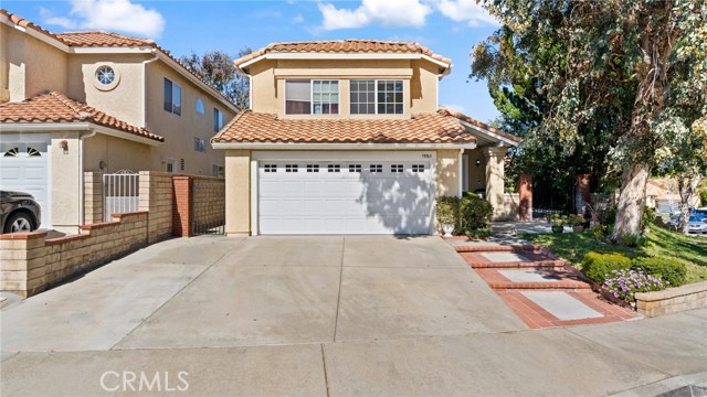 Detail Gallery Image 9 of 56 For 19765 Azure Field Dr, Newhall,  CA 91321 - 3 Beds | 2/1 Baths