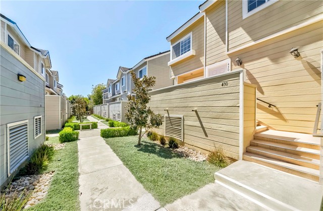 2800 Plaza Del Amo, Torrance CA: https://media.crmls.org/medias/f06657ba-3393-4461-951a-d8c70bff1ddb.jpg