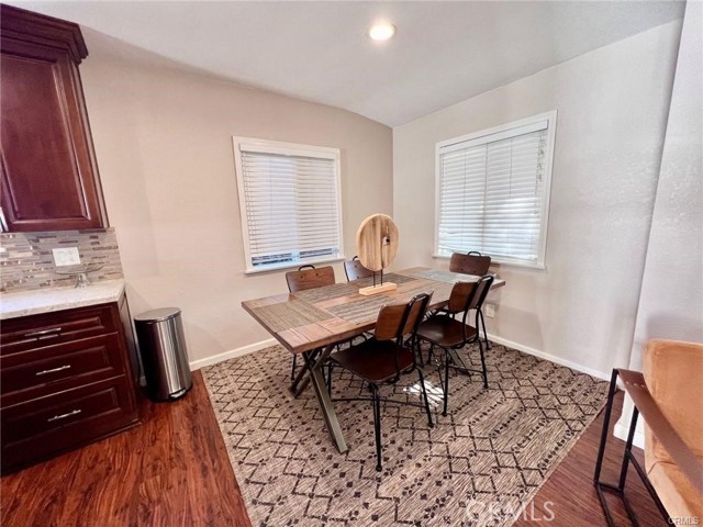 Detail Gallery Image 18 of 30 For 6944 Aura Ave, Reseda,  CA 91335 - 3 Beds | 2 Baths
