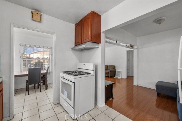 Detail Gallery Image 30 of 44 For 9625 Alexander Ave, South Gate,  CA 90280 - 3 Beds | 2 Baths