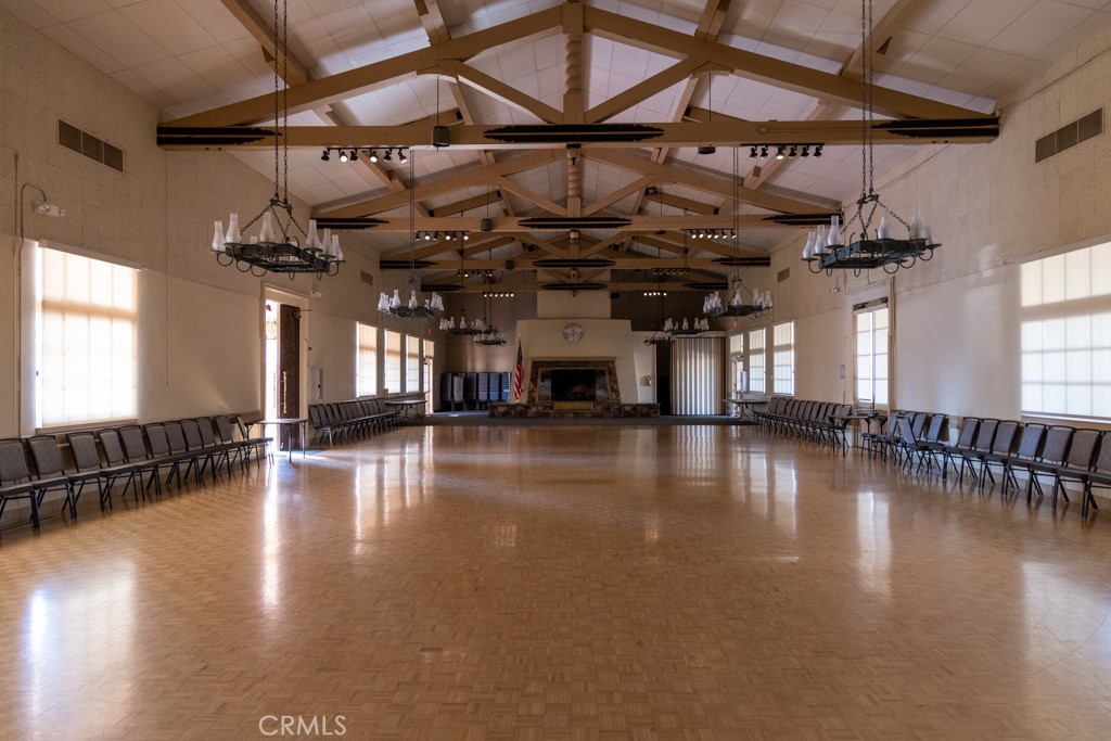 https://media.crmls.org/medias/f0694744-c765-4447-b531-26bea11d5547.jpg?preset=X-Large