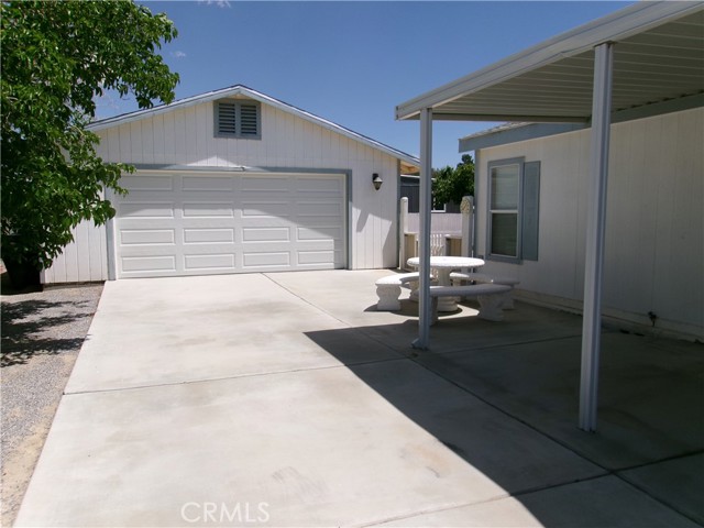 Detail Gallery Image 55 of 61 For 13983 Silver Lake Pl, Victorville,  CA 92395 - 3 Beds | 2 Baths