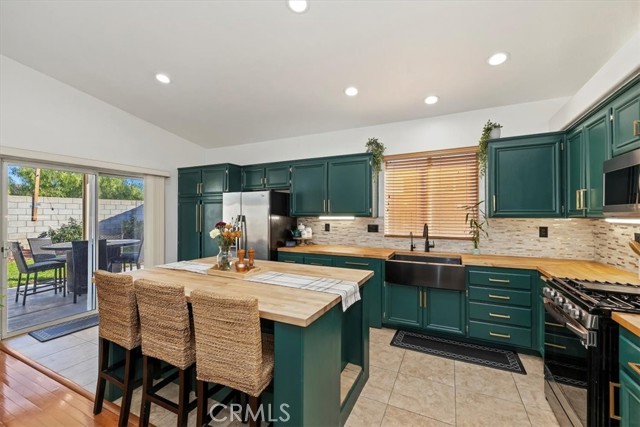 Detail Gallery Image 22 of 36 For 22686 Hannah Ct, Corona,  CA 92883 - 3 Beds | 2 Baths