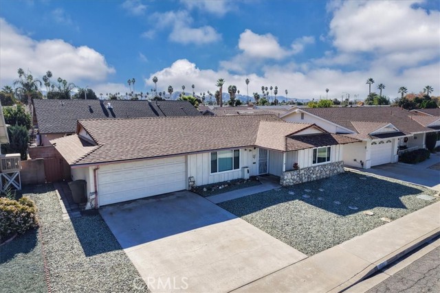 1561 Sandlewood Drive, Hemet CA: https://media.crmls.org/medias/f06a7a25-fd4e-4e4a-b2f4-0f43f6296538.jpg