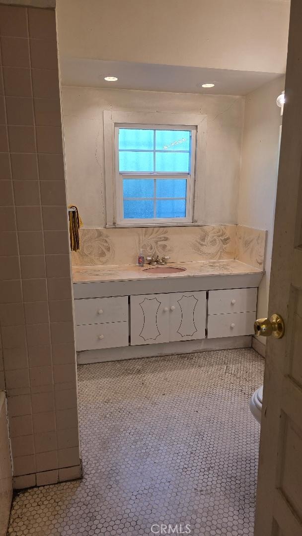 Detail Gallery Image 10 of 22 For 250 N Ridgewood Pl, Los Angeles,  CA 90004 - – Beds | – Baths