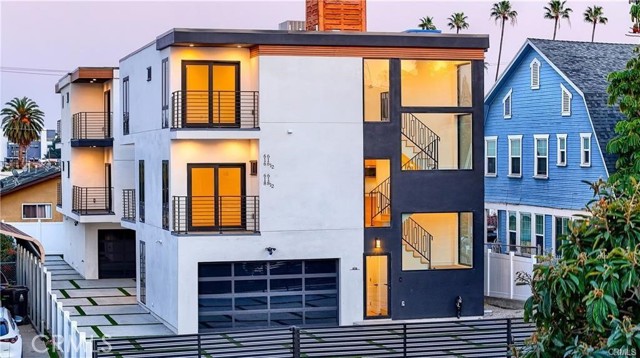 Front Image Thumbnail for CROC26085850