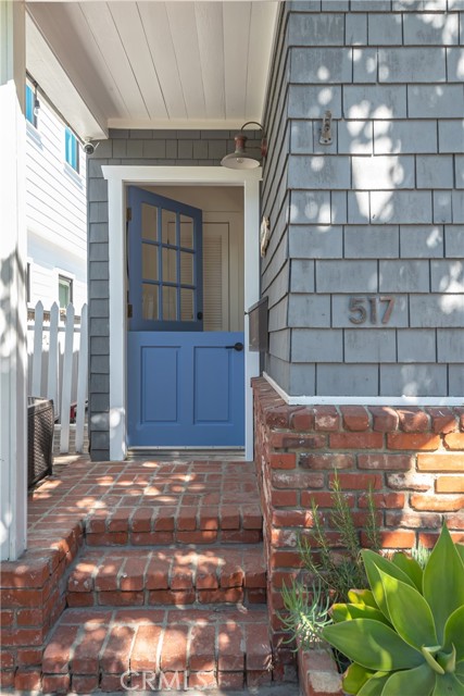 517 5th Street, Manhattan Beach, California 90266, 3 Bedrooms Bedrooms, ,2 BathroomsBathrooms,Residential,Sold,5th,SB22046594