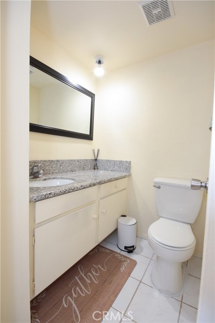 Detail Gallery Image 4 of 33 For 3951 W Mcfadden Ave, Santa Ana,  CA 92704 - 2 Beds | 1/1 Baths