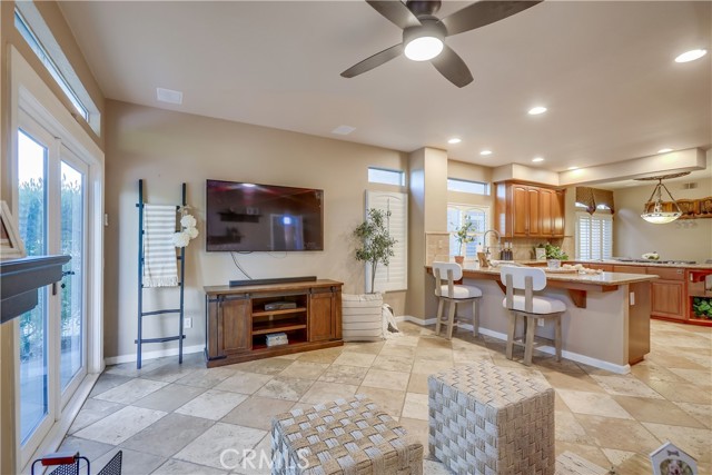 4 Sugarpine Drive, Trabuco Canyon CA: https://media.crmls.org/medias/f06c33dd-1a9c-47e8-9bcc-d2205451ca32.jpg