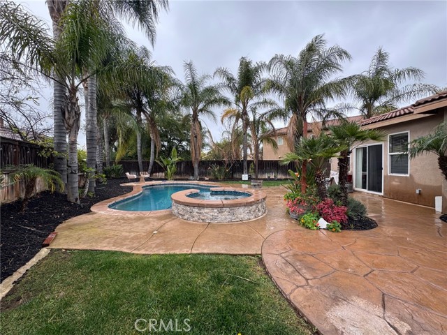 Detail Gallery Image 2 of 5 For 35392 Corte Los Flores, Winchester,  CA 92596 - 4 Beds | 2/1 Baths