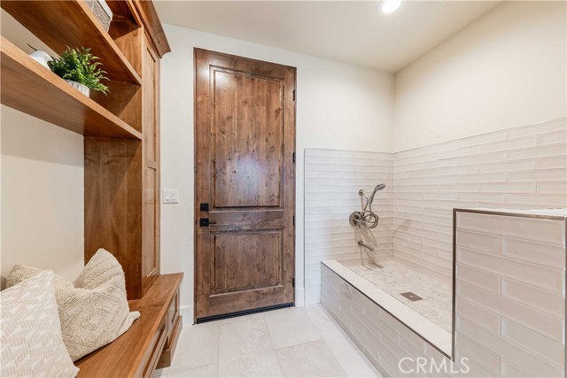 Detail Gallery Image 34 of 75 For 35995 Summit Cir, Temecula,  CA 92592 - 5 Beds | 6/1 Baths