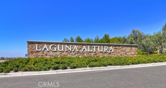 48 Brindisi, Irvine CA: https://media.crmls.org/medias/f06d400a-dbf8-4351-a92d-92271982ed50.jpg