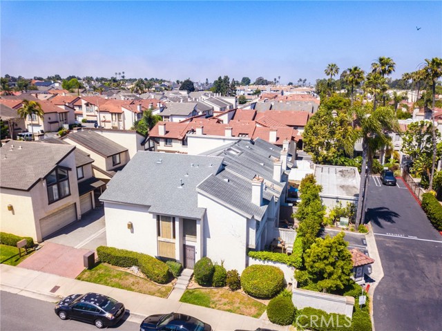 Detail Gallery Image 1 of 25 For 17081 Green Ln, Huntington Beach,  CA 92649 - – Beds | – Baths