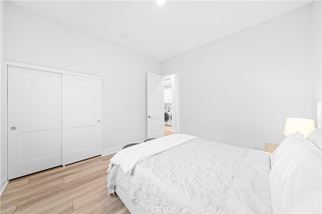 MLS #OC25272346 image #25