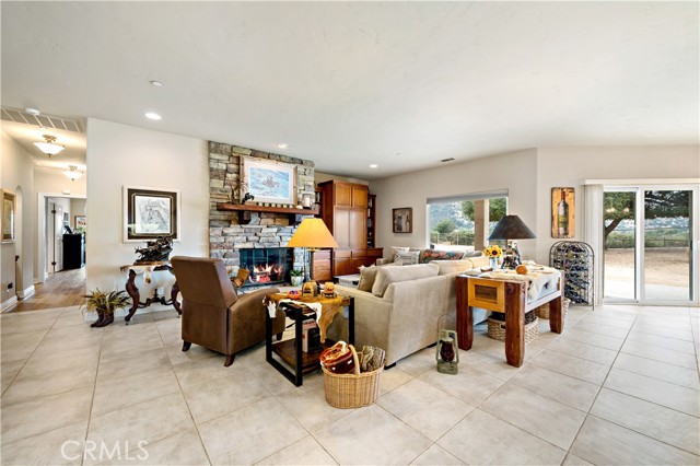 Detail Gallery Image 13 of 49 For 10204 Mount Olympus Valley Rd, Fallbrook,  CA 92028 - 3 Beds | 2/1 Baths