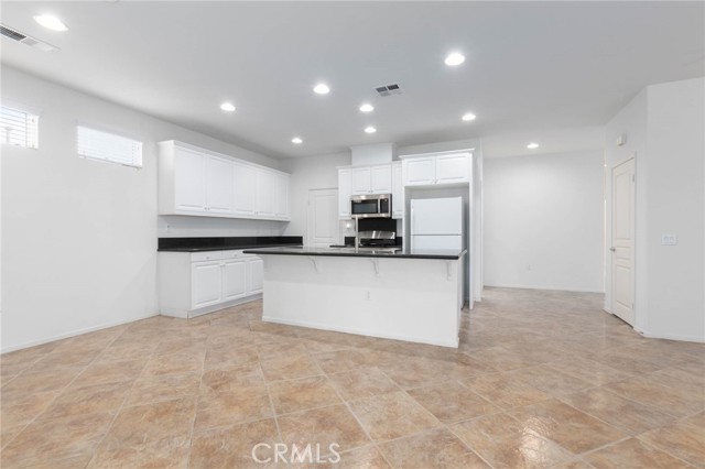 Detail Gallery Image 5 of 24 For 8180 Pavin, Hemet,  CA 92545 - 2 Beds | 2 Baths