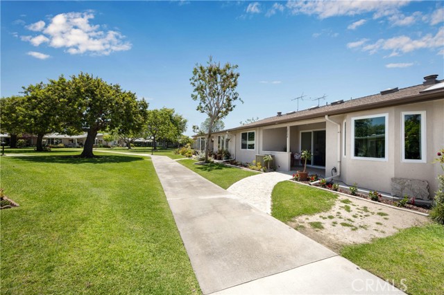 1540 Northwood Road, Seal Beach CA: https://media.crmls.org/medias/f07046e6-b673-40ff-b25e-26107cf90e7c.jpg
