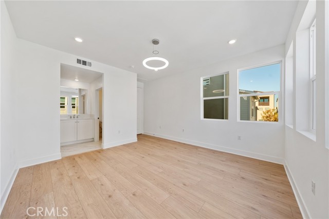 Detail Gallery Image 20 of 41 For 322 Proctor, Irvine,  CA 92618 - 4 Beds | 3/1 Baths