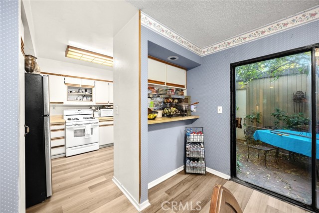 242 N Orange Grove Boulevard, Pasadena CA: https://media.crmls.org/medias/f07119bc-a7e5-4ed0-8cb9-d8d569198942.jpg