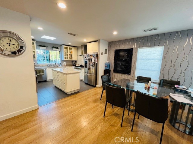 Detail Gallery Image 5 of 24 For 18719 Martha, Tarzana,  CA 91356 - 3 Beds | 2 Baths