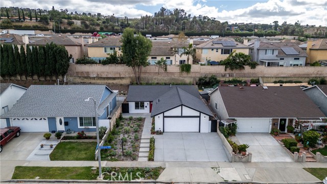 Detail Gallery Image 20 of 24 For 4212 E Addington Dr, Anaheim,  CA 92807 - 4 Beds | 2 Baths