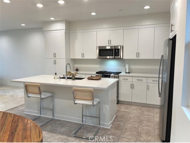 Detail Gallery Image 5 of 27 For 10547 Coupland Way, San Diego,  CA 92126 - 2 Beds | 3 Baths