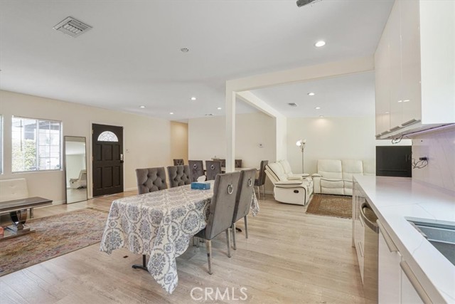 18352 Bessemer Street, Tarzana CA: https://media.crmls.org/medias/f0746d73-5a87-4850-969f-957fc5cbe1e7.jpg