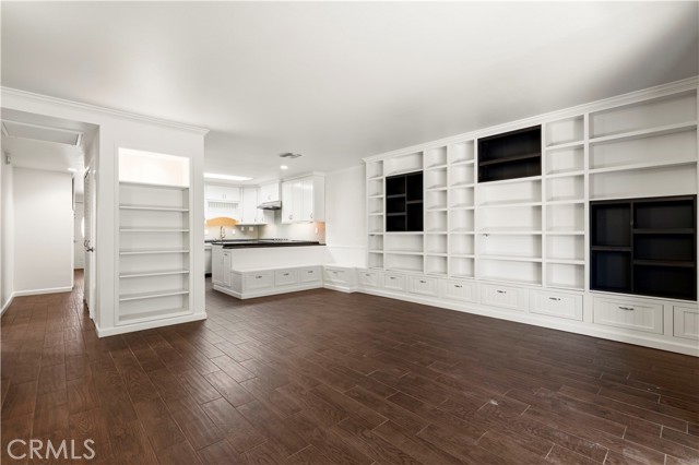 Detail Gallery Image 3 of 42 For 26824 Circle of the Oaks, Newhall,  CA 91321 - 2 Beds | 2 Baths