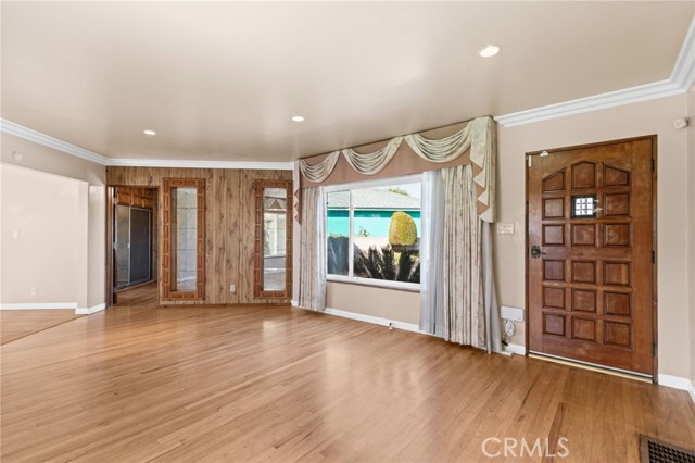 Detail Gallery Image 4 of 17 For 9514 Bradhurst, Pico Rivera,  CA 90660 - 3 Beds | 1 Baths