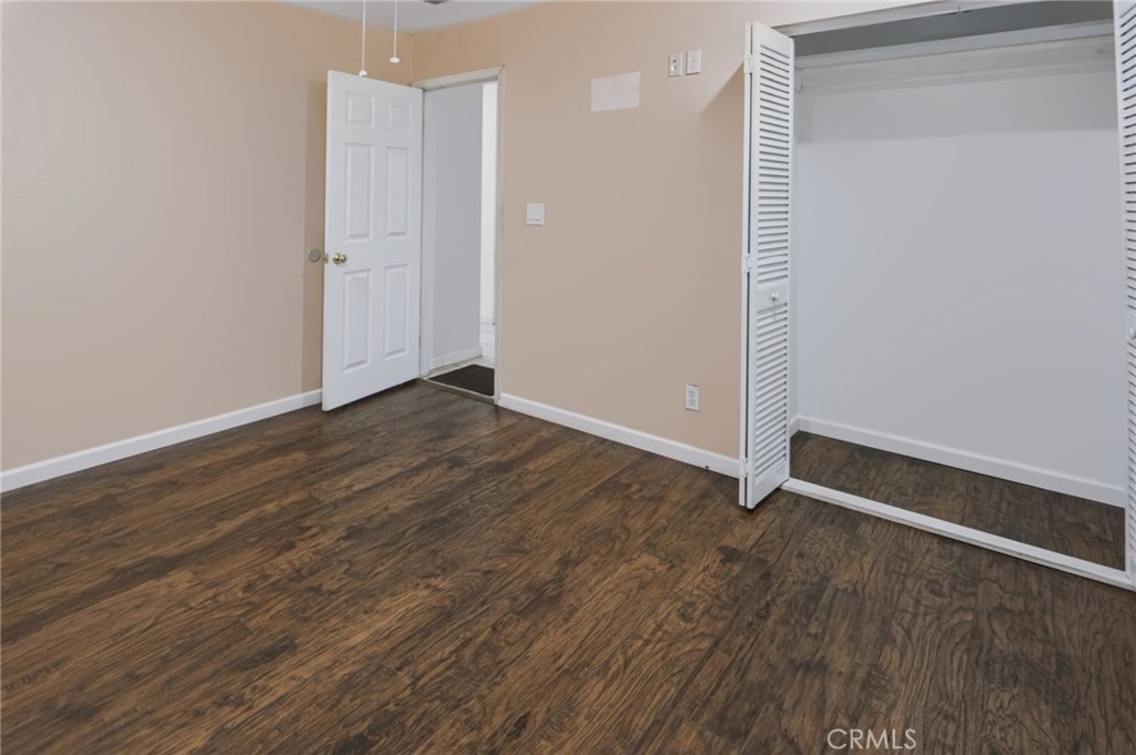 https://media.crmls.org/medias/f075b82c-4518-4f60-a500-ccda276d4834.jpg?preset=X-Large