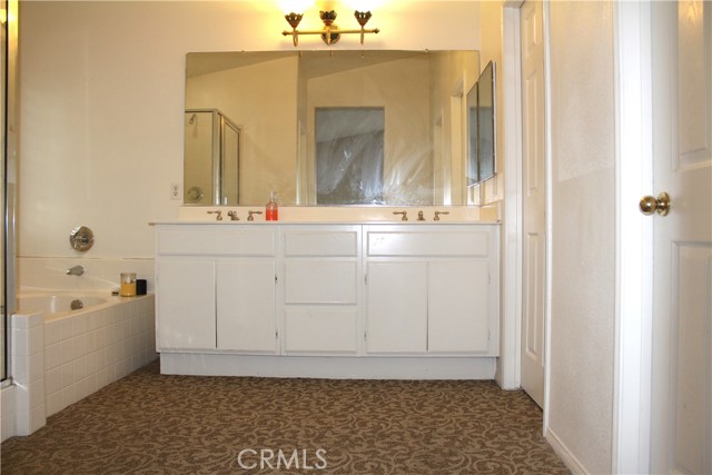 7881 Margaux Place, Rancho Cucamonga CA: https://media.crmls.org/medias/f0760625-3703-4327-b51f-cbc717f2a6d7.jpg