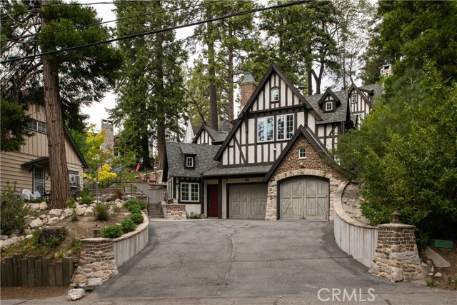 Detail Gallery Image 1 of 38 For 313 John Muir Rd, Lake Arrowhead,  CA 92352 - 3 Beds | 2/2 Baths