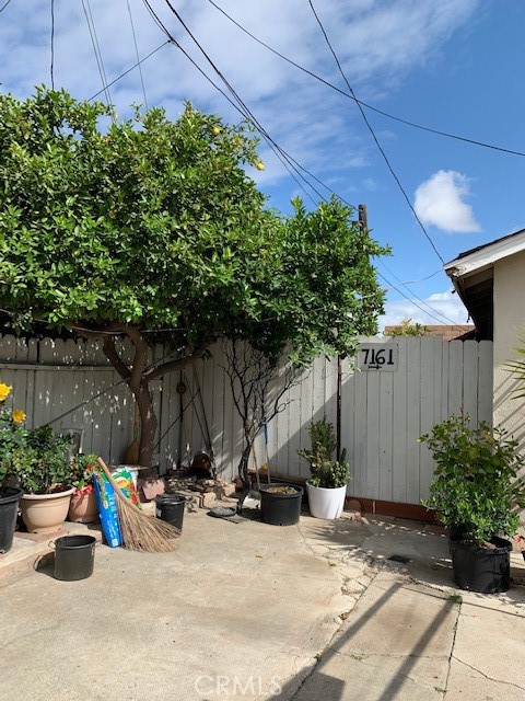 7161 Main Street, Westminster CA: https://media.crmls.org/medias/f077d97b-e60e-49fb-b1c2-ace711d0826c.jpg
