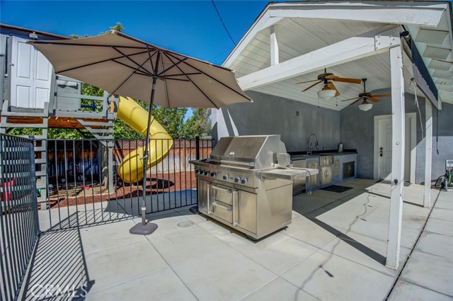 Detail Gallery Image 18 of 60 For 2124 20th St, Bakersfield,  CA 93301 - 4 Beds | 3/1 Baths
