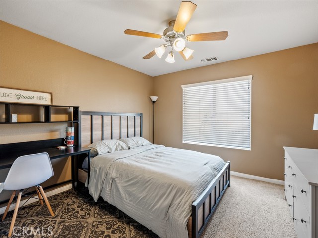 15454 Mustang Avenue, Apple Valley CA: https://media.crmls.org/medias/f078c186-b871-4d7b-bfda-937fbc8d8978.jpg