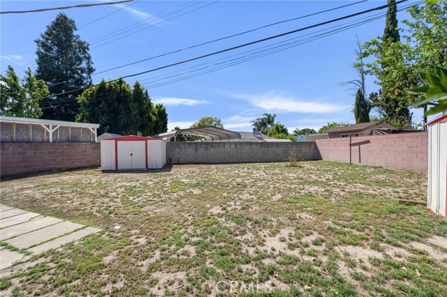 Detail Gallery Image 22 of 24 For 8207 Yarmouth, Reseda,  CA 91335 - 4 Beds | 2 Baths