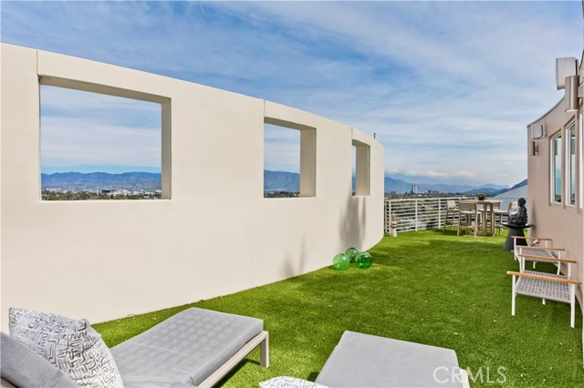 Detail Gallery Image 38 of 43 For 11698 Picturesque, Studio City,  CA 91604 - 3 Beds | 2/1 Baths