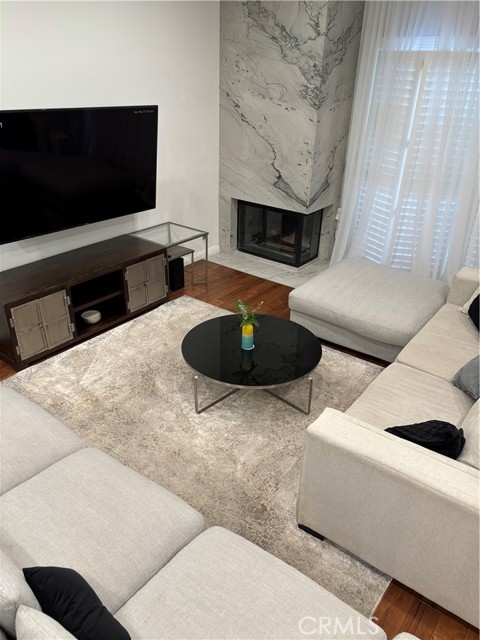 5533 Edward E Horton Lane, Encino CA: https://media.crmls.org/medias/f079990b-6e0a-4889-9a85-95d2bca4e6eb.jpg