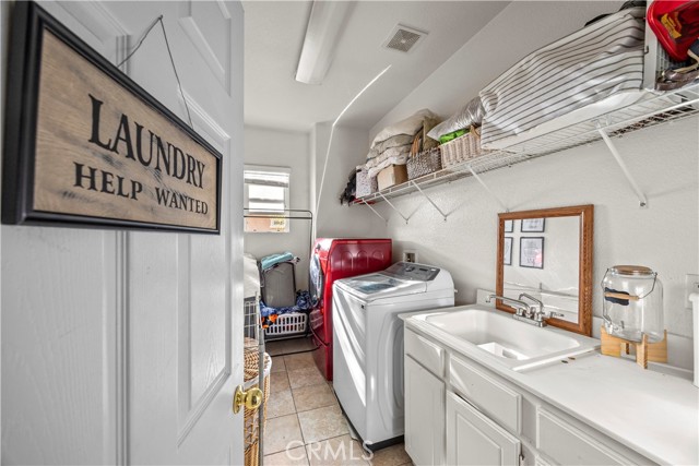 33727 verbena, Murrieta CA: https://media.crmls.org/medias/f07adc5c-d53a-4eed-8b98-5dfa29a8aacd.jpg
