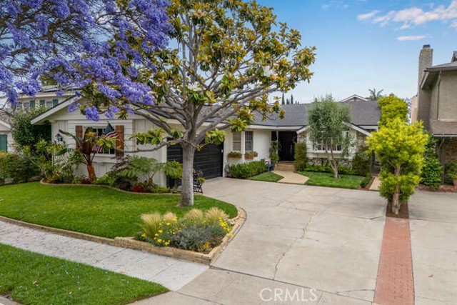 3650 Claremore Avenue, Long Beach CA: https://media.crmls.org/medias/f07b3baa-d142-4550-9136-3837336b10cd.jpg