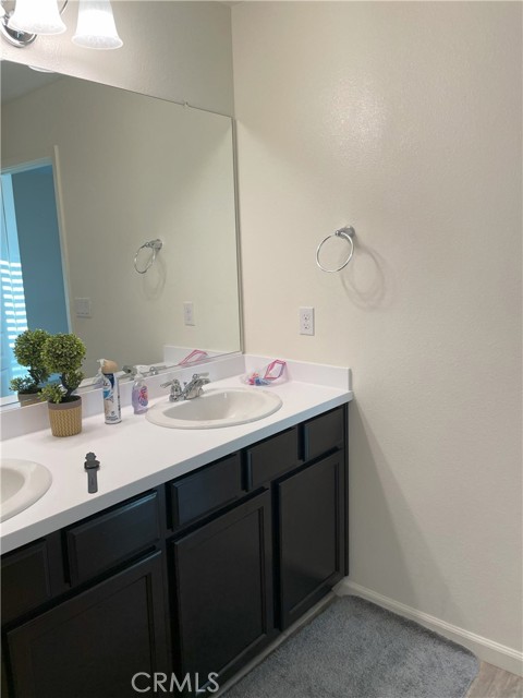 Detail Gallery Image 11 of 23 For 2948 N Church, Visalia,  CA 93291 - 5 Beds | 3 Baths