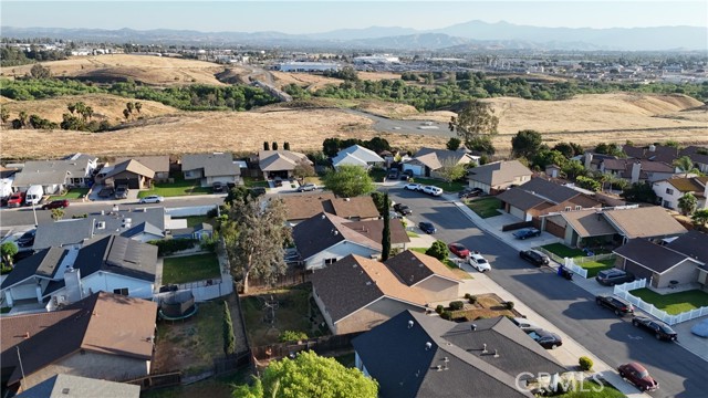 Detail Gallery Image 18 of 18 For 6362 Candle Light, Jurupa Valley,  CA 92509 - 4 Beds | 2 Baths