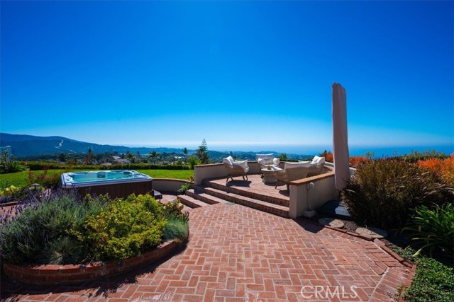 507 Via Florida, San Clemente CA: https://media.crmls.org/medias/f07caaf4-97c1-43bc-b161-ac919eb2c0da.jpg