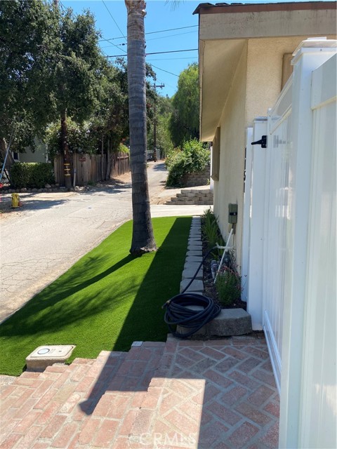 Detail Gallery Image 4 of 22 For 1151 El Camino Real, Simi Valley,  CA 93063 - 2 Beds | 1 Baths