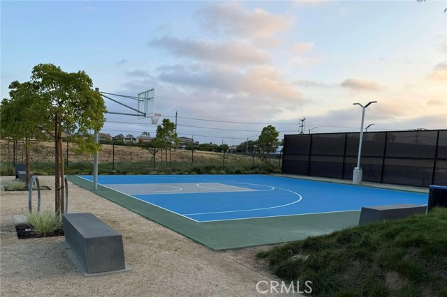 16450 Veterans Way, Tustin CA: https://media.crmls.org/medias/f07d99f7-63f6-4a5b-ac04-de82a0787e4f.jpg
