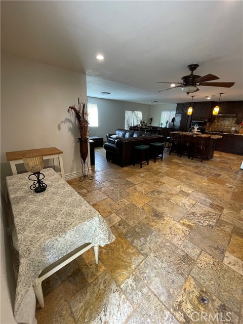 Detail Gallery Image 10 of 23 For 403 Basetdale, La Puente,  CA 91746 - 4 Beds | 2 Baths