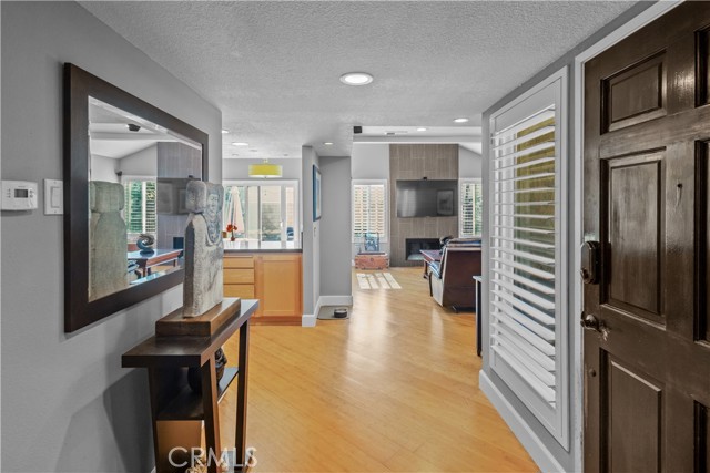 Detail Gallery Image 11 of 43 For 706 Oceanhill, Huntington Beach,  CA 92648 - 3 Beds | 2/1 Baths