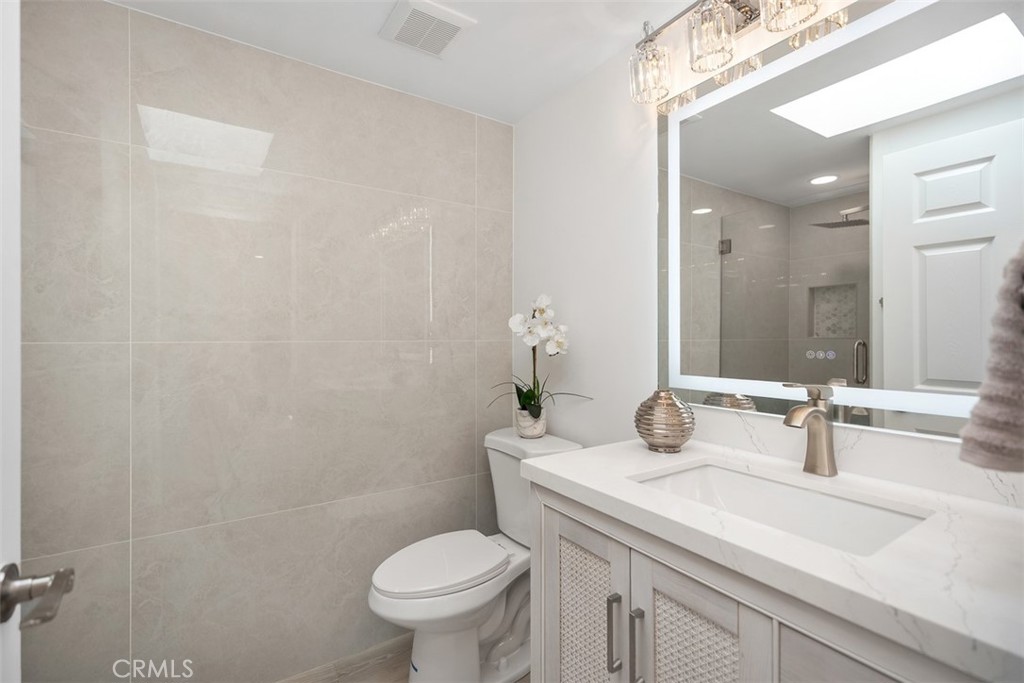 MLS #OC25166462 image #21