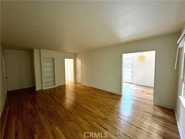 1009 9th Street, Santa Monica CA: https://media.crmls.org/medias/f0802be3-df8d-4321-b7a9-10371fac277d.jpg